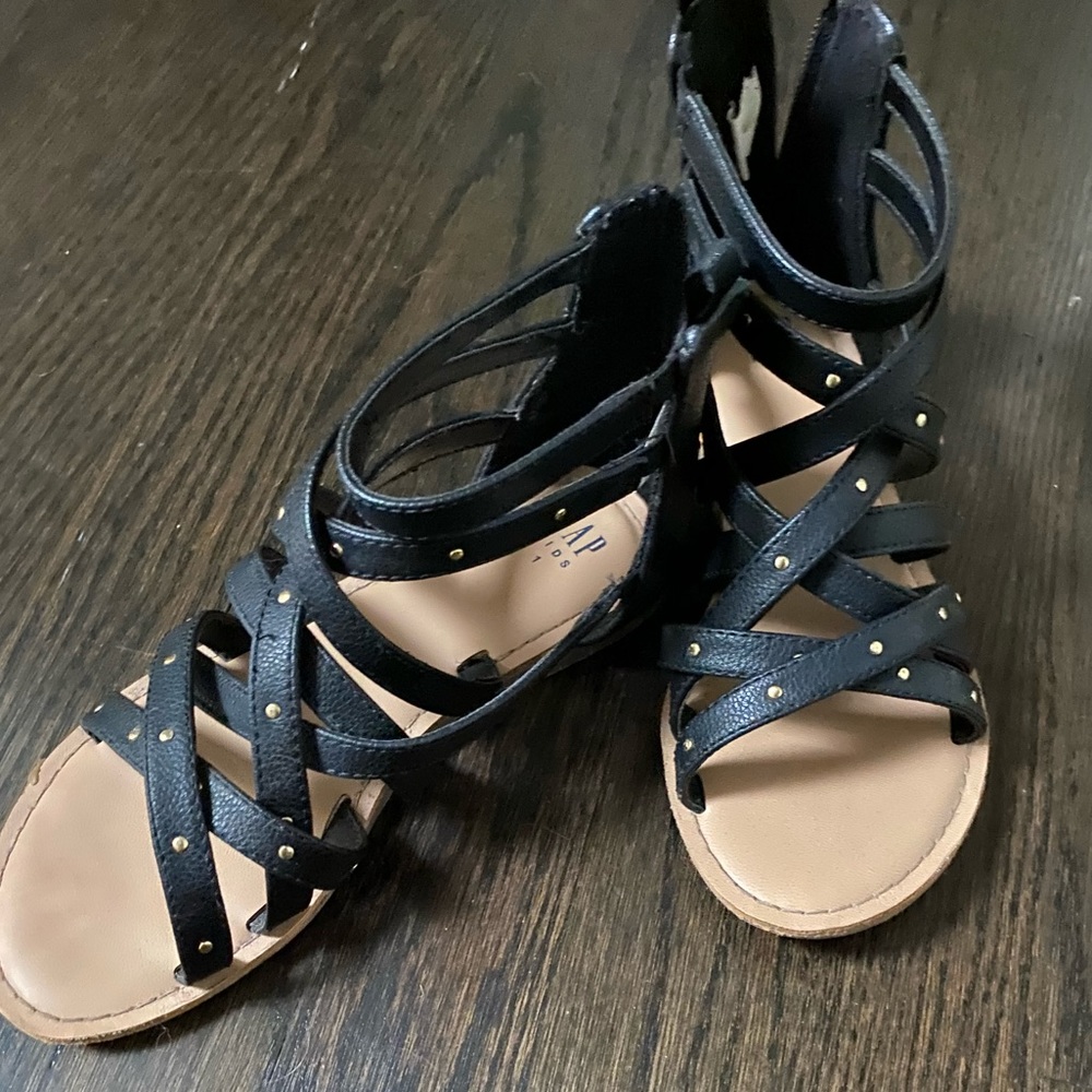 GAP Size 1 Black Sandals